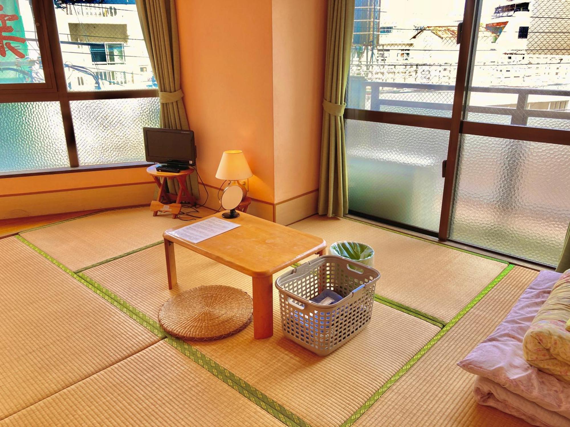 Hostel Hakuseiso Naha Exterior photo